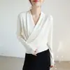Blusa Feminina de Tricô com Decote V Cruzado Estilo Novo Outono 2026 Camada Interna Design Solto Emagrecimento e Valorização Tricô