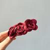 Horquilla Francesa de Estilo Suave Camelia para Mujer 2025 Nueva Horquilla de Flor Clip de Tiburón Accesorios para el Cabello en la Parte Posterior de la Cabeza