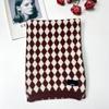 Bufanda de punto jacquard para hombre y mujer, nueva en stock al por mayor, invierno, patrón de rombos, versión japonesa coreana para estudiantes, bufanda cálida versátil