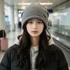 Gorro casual com barra dobrada e cordão para mulheres, outono e inverno, chapéu de tricô que afina o rosto, gorro liso de cor sólida para proteção das orelhas em clima frio