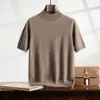 Camiseta base de cachemira de manga corta, nueva moda otoño/invierno para hombre, cuello semi-alto, corte holgado, color liso, suéter de punto pullover, suéter de manga corta