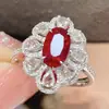 Anillo para mujer Gao Ding joyería imitación gema natural sangre de paloma roja colgante gota de agua anillo tesoro color zircón forma de pera