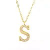 Comercio exterior transfronterizo popular collar de 26 letras colgante de acero de titanio moda europea y americana cadena de clavícula simple venta al por mayor de joyería de fábrica