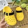Zuecos Infantiles Sandalias de Verano para Niños Antideslizantes Transpirables Cómodas Ligeras Zapatos de Playa para Niños Mayores