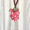 Colgante Adorable de Uva Verde Fresca con Personalidad Adorno Colgante Estilo Bosque Llavero de Fruta Accesorio Versátil para Teléfono