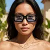 Gafas de Sol Negras de Alta Gama con Montura Cuadrada para Hombres y Mujeres, Estilo Minimalista, Gafas de Sol de Borde Delgado, Esenciales para Protección UV y del Sol