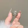 Anel Liso Minimalista Vintage, Anel Geométrico Empilhável de Luxo Leve Totalmente Cravejado com Design Único e Toque de Alto Padrão