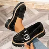 Mocasines de mujer talla grande transfronterizos 2026 nuevo estilo primavera tacón grueso retro slip-on zapatos de cuero comercio exterior en stock al por mayor