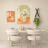 Pintura Decorativa de Restaurante Estilo Nórdico Crema Color Cálido Cálido Mural de Fondo Creativo Comedor Mesa de Comedor Combinación Pintura Colgante