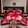 Conjunto de cama de luxo vermelho vibrante para casamento, conjunto de quatro peças 100% algodão com bordado de dragão e fênix, lençol e capa de edredom para celebração de casamento