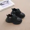 Tênis Esportivo Infantil 2026 Novo Modelo de Primavera Malha Respirável Sapatos Estilo Pai para Crianças Solado Macio Tênis de Corrida para Exterior para Crianças Mais Velhas