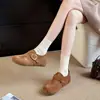 Otoño 2026 Nuevo Modelo Ante Mongol Hebilla Punta Redonda Aumentador de Altura Zapatos Birkenstock de Moda Versátil Fuegos Artificiales Zapatos Planos para Mujer