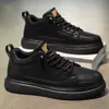 Sapatos Masculinos Primavera Novo Estilo Respiráveis Impermeáveis Antiderrapantes Tênis Masculino Moderno Versátil Sapatos de Couro Preto Business Casual Sapatos Esportivos