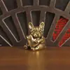 Nova Estátua de Pug Segurando Coração Quente de Vendas Transfronteiriças Ornaments de Latão Cachorro Divertido Tendência Animal de Estimação para Chá Mobiliário de Sala de Estar