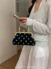 Bolso Estilo Chino con Correa de Cadena, Bordado Vintage de Lunares, Bolso Pequeño con Solapa, Adecuado para Fiestas, Suministro Directo del Fabricante
