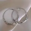 Brincos de Argola Grande Mobius Europeus e Americanos para Mulheres, Elegantes de Nicho, Únicos, Exagerados, de Alta Qualidade, Luxo Acessível e Brincos Versáteis