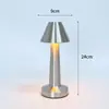 Creativa Nórdica Moderna Transfronteriza Mesita de Noche Barra Dormitorio Carga USB Táctil Hierro Mancuerna Lámpara de Mesa Luz Nocturna Atmósfera