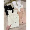 Camisa base de malha com decote V e renda para mulheres, novo design para primavera e outono, suéter slim fit para usar em camadas ou como peça externa, branco