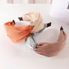 Diadema deportiva elástica clásica coreana con combinación de dos colores, diadema cruzada de tela absorbente de sudor, pinza para el pelo, venta al por mayor