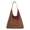 Yaozi 2026 colección de principios de otoño: una bolsa de mano retro de gran capacidad con un diseño sofisticado y versátil, perfecta para ir al trabajo y añadir un toque de elegancia a tu look