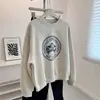 Moletom casual de outono e inverno com gola redonda e letras estampadas para mulheres petite, estilo universitário, descontraído e versátil, com efeito de caimento, top moderno