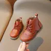 Botas Infantiles Otoño Estilo Caliente Estilo Coreano Botas Martin Hasta la Pantorrilla Infantiles Zapatos para Niños Pequeños Estudiantes Zapatos de Tabla para Niñas Zapatos de Suela Suave
