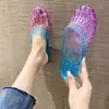 Sandálias Casuais Femininas para Adultos Meio Chinelos PVC Bico Fechado Sandálias Femininas Planas Degradê Vazadas Verão Atacado