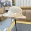 Nuevo Sombrero de Pescador Francés de Lana con Borde Enrollado para Otoño e Invierno con Malla de Perlas, Elegante Sombrero de Regalo para Socialité