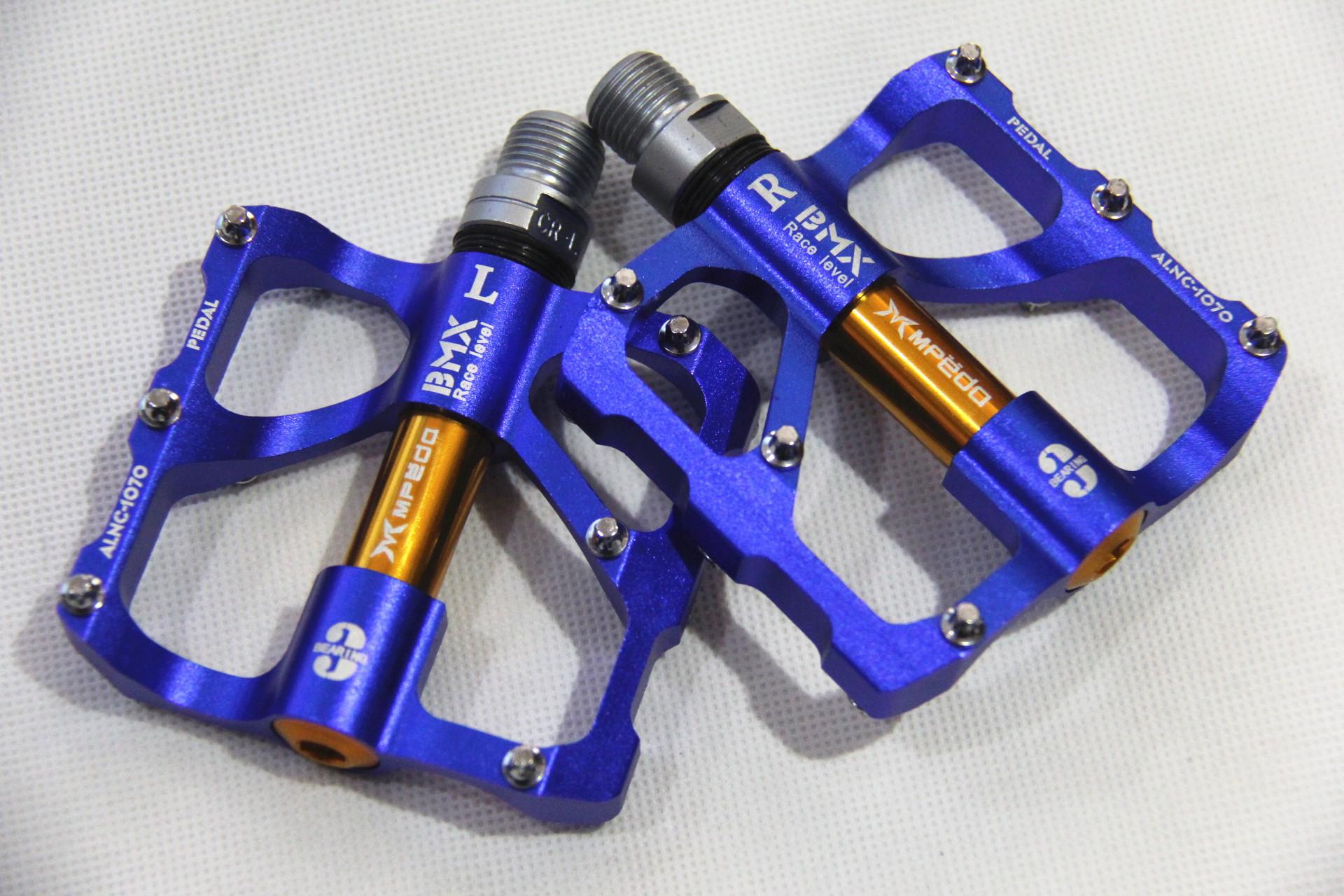 4082166166_1564704934