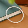 Pulseira Tradicional de Bambu para Mulheres, Pulseira Sólida Fechada Banhada a Prata com Superfície Lisa Jateada e Design de Folha de Bambu Pendurada