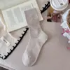 Calcetines de media pantorrilla para mujer, blancos, estilo primavera y otoño, nuevo diseño calado, calcetines superpuestos, color liso, sin costuras, transpirables