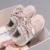 Sapatos Infantis, Tênis Esportivo Feminino, Novos Sapatos Infantis de Solado Macio Primavera e Outono 2026, Sapatos de Solado Macio para Meninas e Meninos, Sapatos Forrest Gump