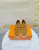 Zapatos Mocasines Retro de Gamuza de Alta Gama para Pareja con Hebilla Metálica, Zapatos Casuales Planos para Hombres y Mujeres