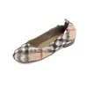 Zapatos de mujer de cuadros franceses poco profundos de tacón bajo con elástico antideslizante en la parte superior, modelo nuevo con forro suave de piel de oveja y tacón grueso
