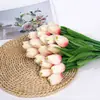 Flores Tulipán Artificiales de PU Mini Hidratantes Transfronterizos Flores Falsas Decoración del Hogar Adornos para Fotos Venta Directa de Fábrica
