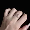 Atrapasueños Estilo Francés Minimalista Anillo de Encaje Hueco de Plata Estilo Vintage Fresco Anillo de Dedo Índice Versátil de Gama Alta para Mujeres