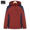 Venta al por mayor de fábrica ropa de asalto para exteriores para hombre y mujer tres en uno dos piezas desmontable a prueba de viento impermeable traje de montañismo
