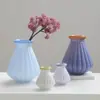 Estilo Escandinavo Florero de Vid Pequeño con Boca Curvada Sala de Estar Flor Artificial Mostrador de Flores Decoración Suave para el Hogar Florero de Escritorio