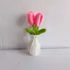 Jarrón tejido de lana hecho a mano terminado, tulipán de doble cierre, planta en maceta con flores artificiales, adornos, regalo de Año Nuevo