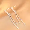 Aretes de Borla Plateados para Mujer, Diseño Minimalista Estilo Ins, Favorecedores para Rostros Redondos, Aretes Largos Únicos y Elegantes con Efecto Brillante