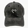 Boné de Baseball Lavável Popular com Design de Coração Bordado Meio Cortado, Boné de Baseball Unisex para Proteção Solar ao Ar Livre