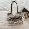Bolsa de Peluche de Gran Capacidad para Mujer 2026 Otoño/Invierno Nuevo Bolso de Hombro Único Versátil Bolso Tote para el Trabajo de Moda Bolso Peludo de Moda
