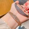 Una Pulsera Joyería de Estilo Europeo y Americano, Accesorio de Mano de Novia a la Moda, Pulsera Ajustable con Circonita Microincrustada, Nuevo Modelo para Primavera 2025
