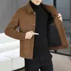 Chaqueta corta para hombre, estilo casual primavera/otoño, nueva colección 2026, alta gama, diseño juvenil, con cuello alto, estilo maduro, prenda de abrigo gris, bordada