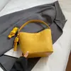 Bolsa Saco Versátil de Grande Capacidade Moda Comércio Exterior Transfronteiriço Bolsa Casual de Ombro para o Dia a Dia Feminina Bolsa Transversal Simples Retrô