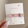 Elegante presilha frontal com design de bico de pato, presilha lateral fofa para fios soltos, pequeno grampo floral estilo Chanel, novo modelo 2026 de acessório de cabelo