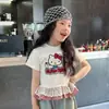 2026 Nuevo Verano Niñas Gato Kt Estampado Cuadros Encaje Top Versátil Moda Elegante Infantil Conjunto de Dos Piezas Tendencia