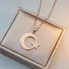 Collar con colgante de estrella y luna huecas, simple, elegante y sofisticado, acero inoxidable, accesorio de cadena para clavícula versátil y elegante, grabado