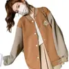 Jaqueta de Baseball Americana para Mulheres 2025 Outono Nova Cor Color Block Solta Casual Redutora de Idade Versátil Top Ins Tendência Mulheres
