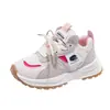 Zapatos casuales de otoño para niños, zapatillas de malla transpirable para estudiantes, zapatos tipo dad antideslizantes para niñas, modelo nuevo ligero 2026